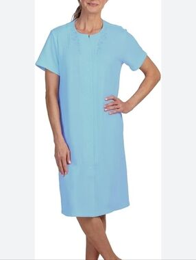 Miss Elaine Light Blue Short Sleeve Button-Down Robe, W/pockets In Large
